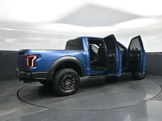 Ford F-150 2019 4x4 Raptor 4dr SuperCrew con motor 5.5 ft. SB