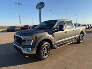 Ford F-150 2022 4x4 XLT 4dr SuperCrew con cabina de 5.5 metros de longitud SB