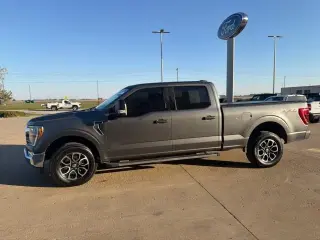 Ford F-150 2022 4x4 XLT 4dr SuperCrew con cabina de 5.5 metros de longitud SB