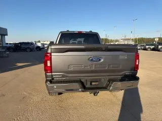 Ford F-150 2022 4x4 XLT 4dr SuperCrew con cabina de 5.5 metros de longitud SB