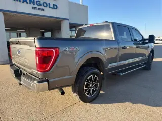 Ford F-150 2022 4x4 XLT 4dr SuperCrew con cabina de 5.5 metros de longitud SB