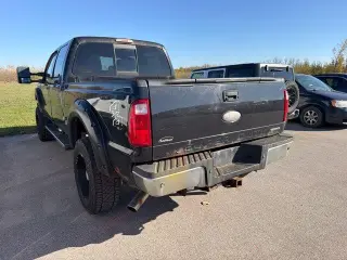 Ford F-250 Super Duty 2012 4x4 Lariat 4dr Crew Cab 6.8 ft. SB Pickup