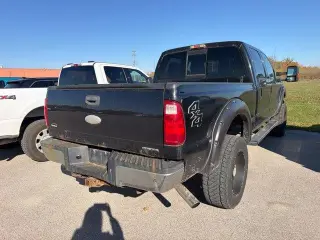 Ford F-250 Super Duty 2012 4x4 Lariat 4dr Crew Cab 6.8 ft. SB Pickup