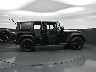 Jeep Wrangler Unlimited 2022 4x4 Sport SUV de 4 puertas