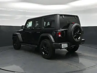 Jeep Wrangler Unlimited 2022 4x4 Sport SUV de 4 puertas