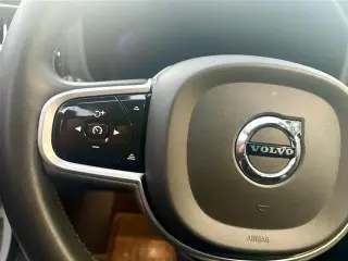 Volvo XC60 2023 AWD B5 Plus Tema Oscuro 4dr SUV