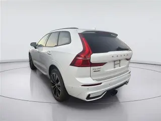 Volvo XC60 2023 AWD B5 Plus Tema Oscuro 4dr SUV