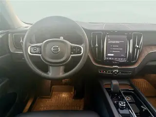 Volvo XC60 2023 AWD B5 Plus Tema Oscuro 4dr SUV