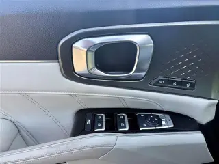 Kia Sorento Plug-In Hybrid 2023 AWD SX Prestige 4dr SUV