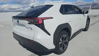 Subaru Solterra 2023 AWD Premium 4dr Crossover