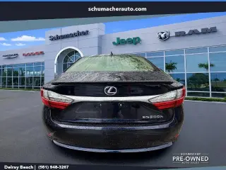 Lexus ES 300h 2018 4dr Sedán