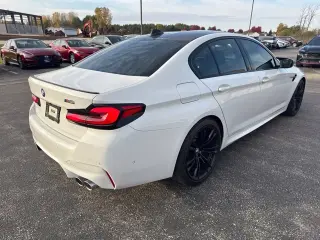2022 BMW M5