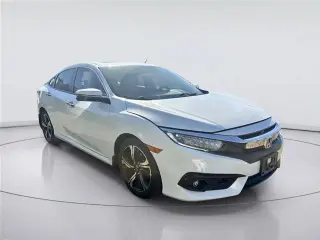 Honda Civic 2018 Touring sedán de 4 puertas