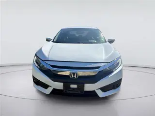 Honda Civic 2018 Touring sedán de 4 puertas
