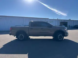2021 Nissan Titan