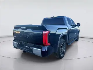 Toyota Tundra 2023 4x4 Limitado HV 4dr Cabina CrewMax Pickup SB