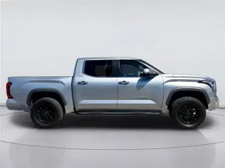 Toyota Tundra 2024 4x4 Limitado 4dr Cabina CrewMax Pickup SB