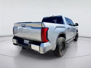Toyota Tundra 2024 4x4 Limitado 4dr Cabina CrewMax Pickup SB