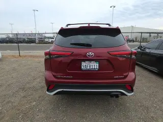 Toyota Highlander 2022 AWD XSE 4dr SUV