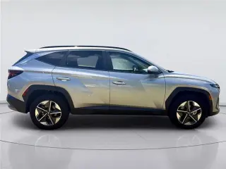 Hyundai TUCSON 2025 AWD SEL 4dr SUV
