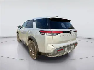 Nissan Pathfinder 2023 AWD S 4dr SUV