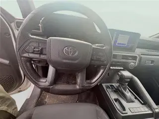 Toyota Tacoma 2025 4x2 SR 2dr XtraCab con cabina de 6.1 pies de largo