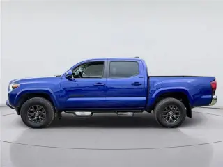 Toyota Tacoma 2022 4x2 TRD Off-Road 4dr Double Cab con puente de 5.0 ft SB