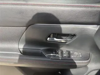 Nissan Kicks 2025 SR 4dr Crossover