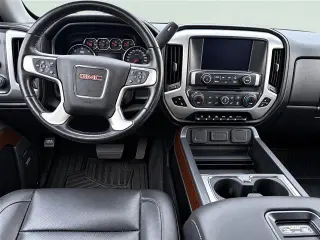 GMC Sierra 1500 2018 4x4 SLT 4dr Cabina de Crew 5.8 ft. SB