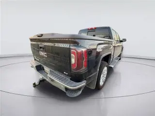GMC Sierra 1500 2018 4x4 SLT 4dr Cabina de Crew 5.8 ft. SB