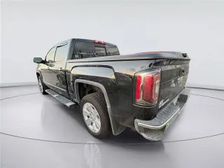 GMC Sierra 1500 2018 4x4 SLT 4dr Cabina de Crew 5.8 ft. SB