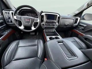 GMC Sierra 1500 2018 4x4 SLT 4dr Cabina de Crew 5.8 ft. SB