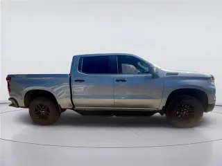 Chevrolet Silverado 1500 2023 4x4 LT Trail Boss 4dr Cab con 5.8 pies de largo SB