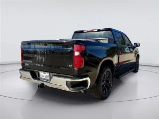 Chevrolet Silverado 1500 2021 4x2 LT 4dr Cab con motor de 5.8 ft. SB