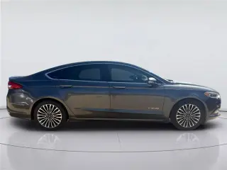 Ford Fusion Hybrid 2017 Titanium 4dr Sedán