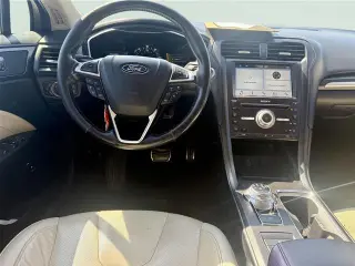 Ford Fusion Hybrid 2017 Titanium 4dr Sedán