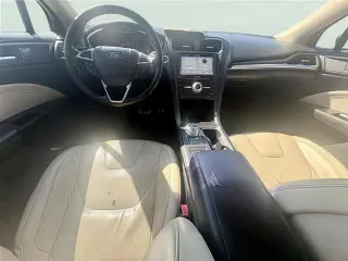 Ford Fusion Hybrid 2017 Titanium 4dr Sedán