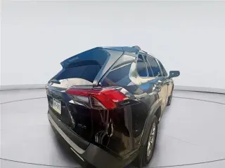 Toyota RAV4 2024 XLE 4dr SUV