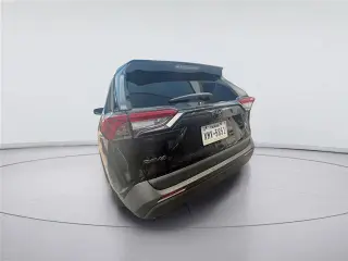 Toyota RAV4 2024 XLE 4dr SUV