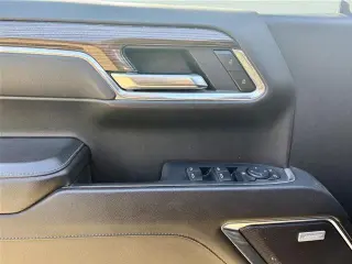 Chevrolet Silverado 1500 2024 4x4 RST 4dr Cab de Tripulación 5.8 ft. SB