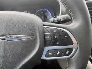 Chrysler Pacifica 2023 Touring L 4dr Mini-Van