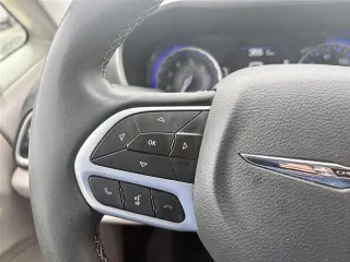 Chrysler Pacifica 2023 Touring L 4dr Mini-Van
