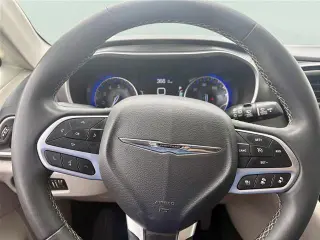 Chrysler Pacifica 2023 Touring L 4dr Mini-Van
