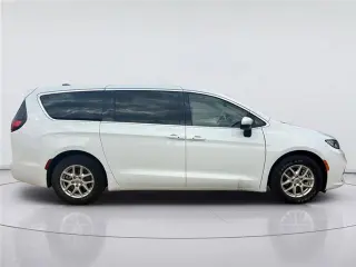 Chrysler Pacifica 2023 Touring L 4dr Mini-Van