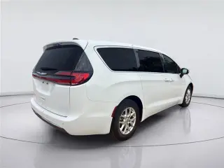 Chrysler Pacifica 2023 Touring L 4dr Mini-Van