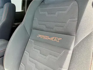 Nissan Frontier 2023 4x4 PRO-4X 4dr Cabina de Crew 5 ft. SB