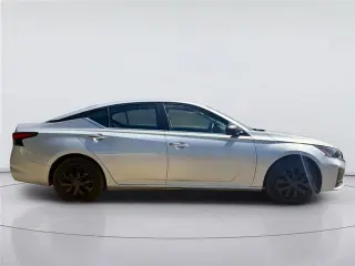 Nissan Altima 2024 2.5 S 4dr Sedán