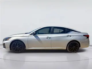 Nissan Altima 2024 2.5 S 4dr Sedán