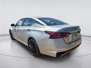 Nissan Altima 2024 2.5 S 4dr Sedán