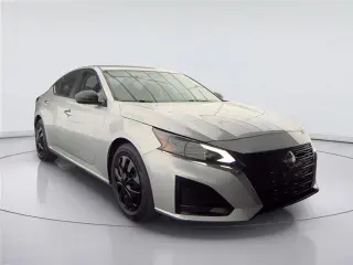 Nissan Altima 2024 2.5 S 4dr Sedán